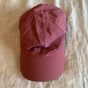 Barely worn running hat lululemon pink deep mauve one size smoke free home